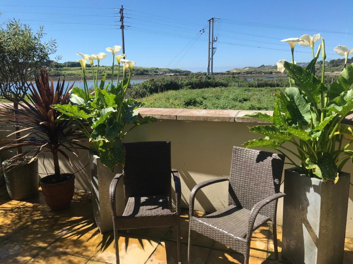 Modern Apartment With Stunning Views, Close To Amenities And St Ives Hayle Bagian luar foto